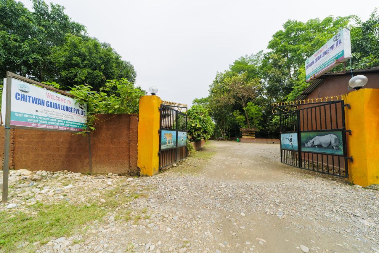 Chitwan Gaida Lodge - Animal Lovers & Birdwatchers Paradise Саураха Екстер'єр фото
