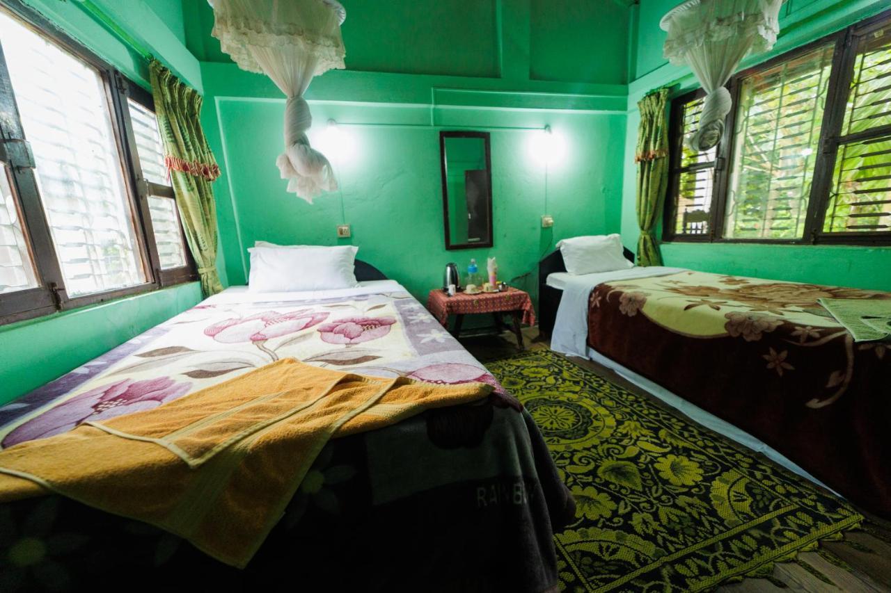 Chitwan Gaida Lodge - Animal Lovers & Birdwatchers Paradise Саураха Екстер'єр фото