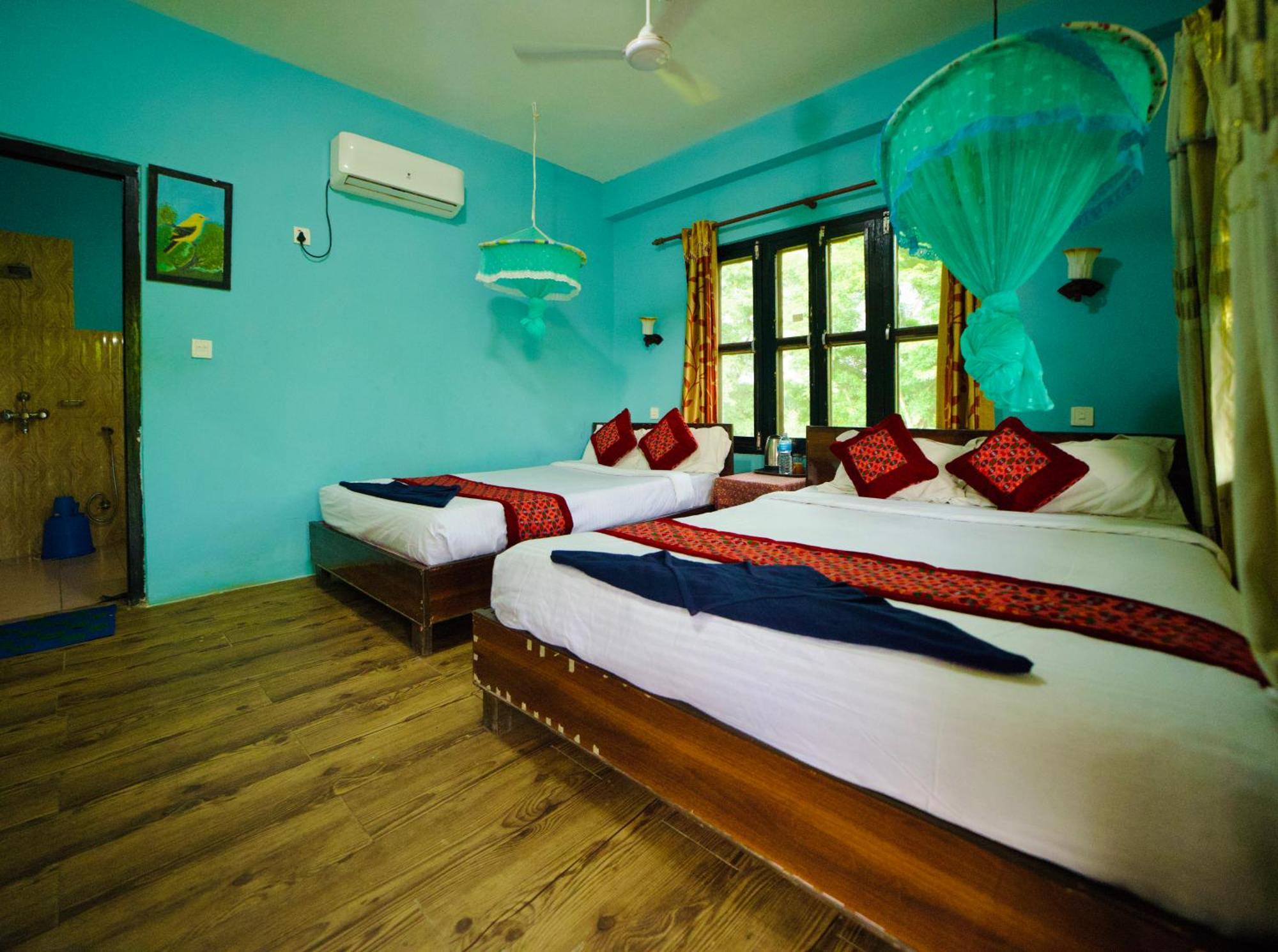 Chitwan Gaida Lodge - Animal Lovers & Birdwatchers Paradise Саураха Екстер'єр фото
