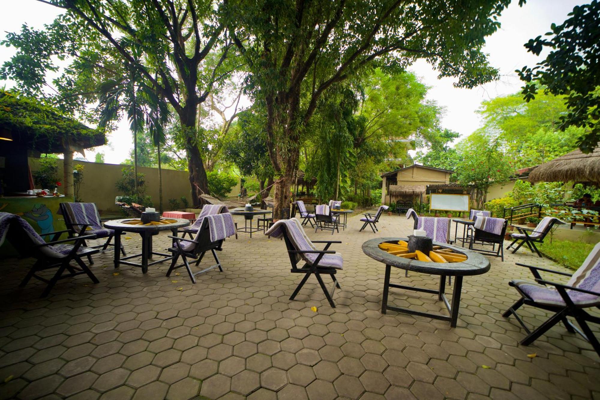 Chitwan Gaida Lodge - Animal Lovers & Birdwatchers Paradise Саураха Екстер'єр фото