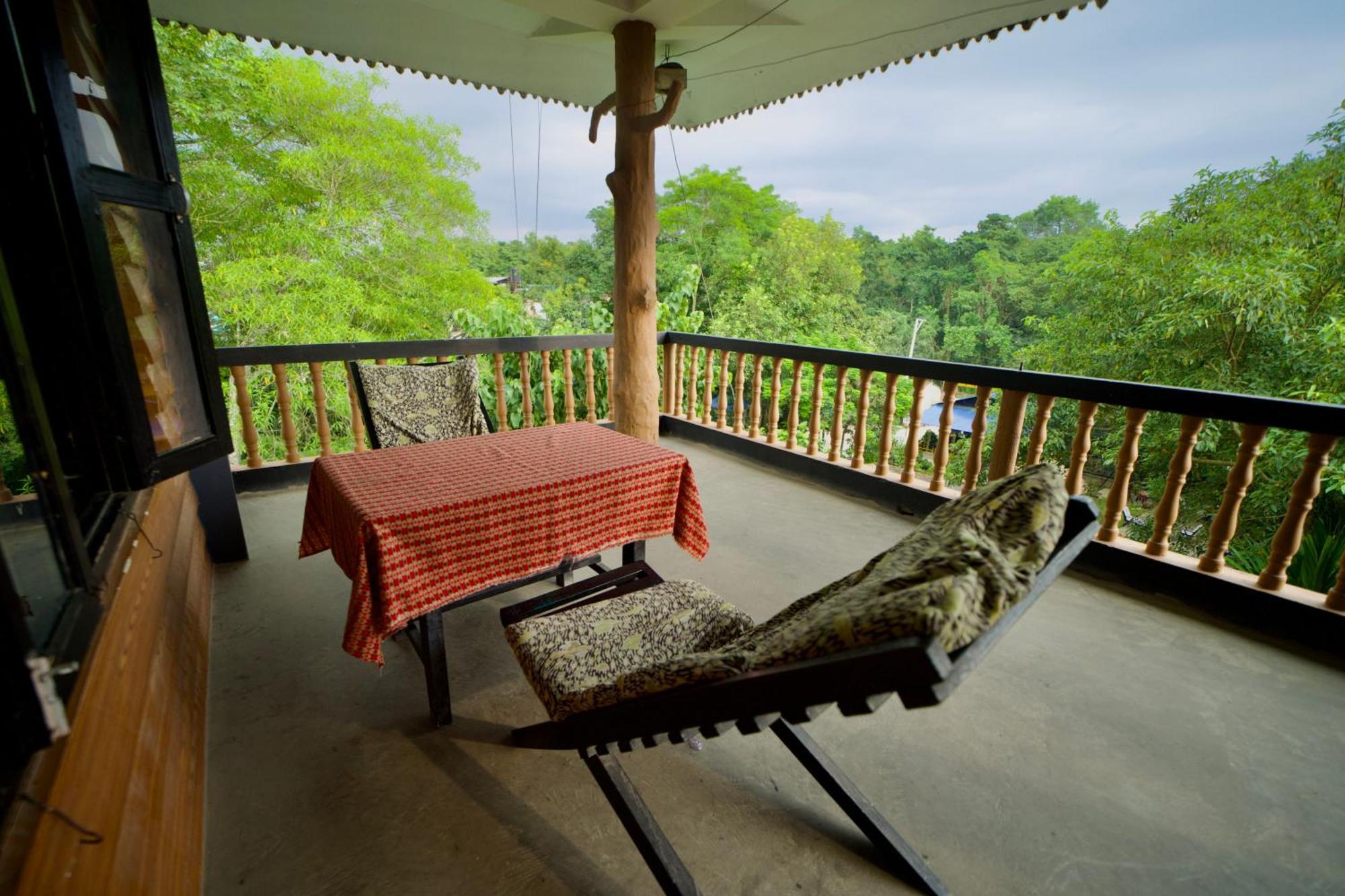 Chitwan Gaida Lodge - Animal Lovers & Birdwatchers Paradise Саураха Екстер'єр фото