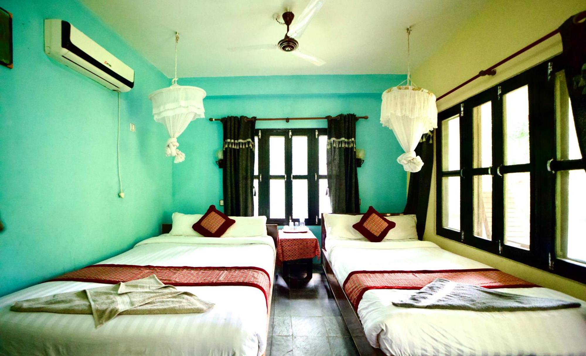 Chitwan Gaida Lodge - Animal Lovers & Birdwatchers Paradise Саураха Екстер'єр фото