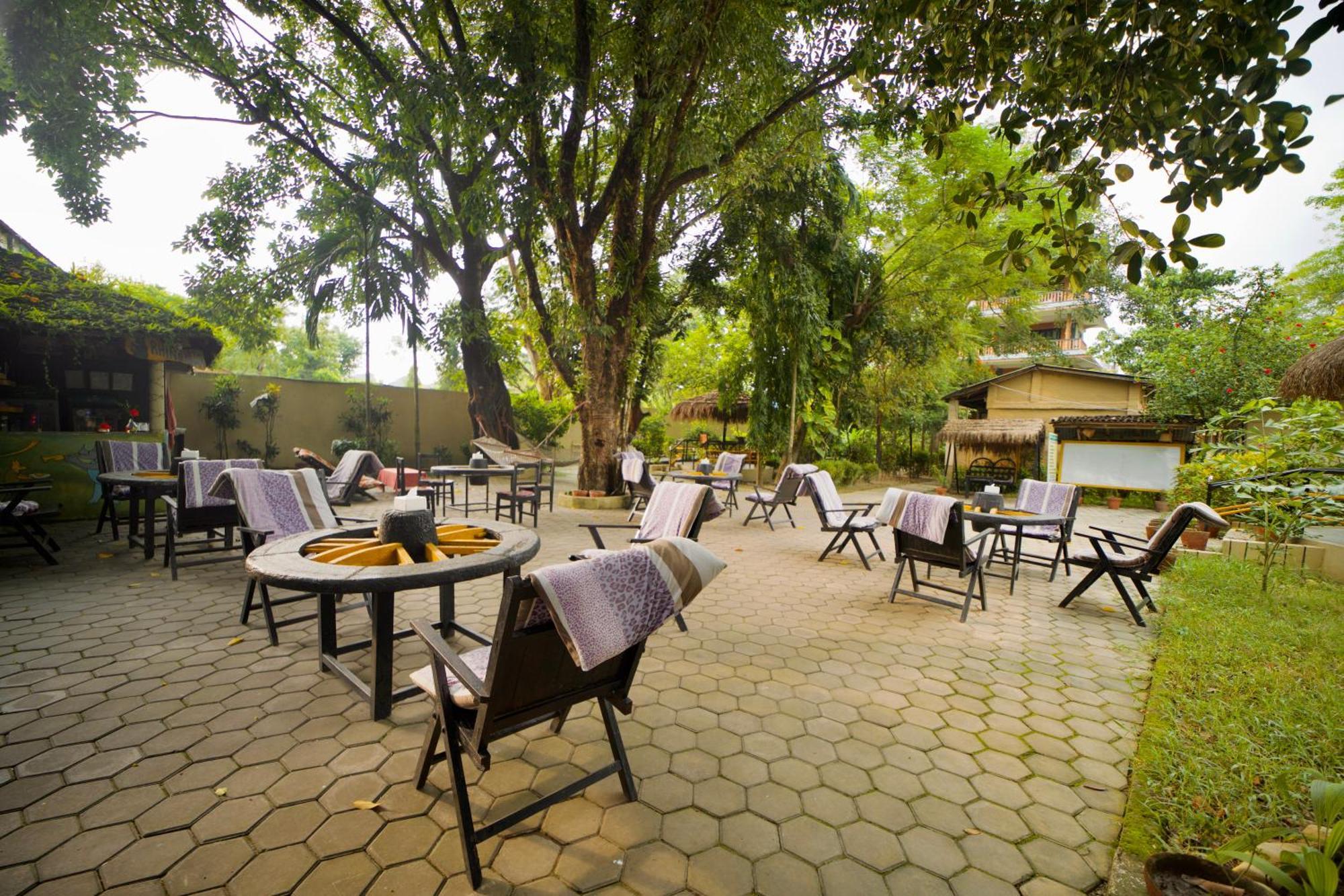 Chitwan Gaida Lodge - Animal Lovers & Birdwatchers Paradise Саураха Екстер'єр фото