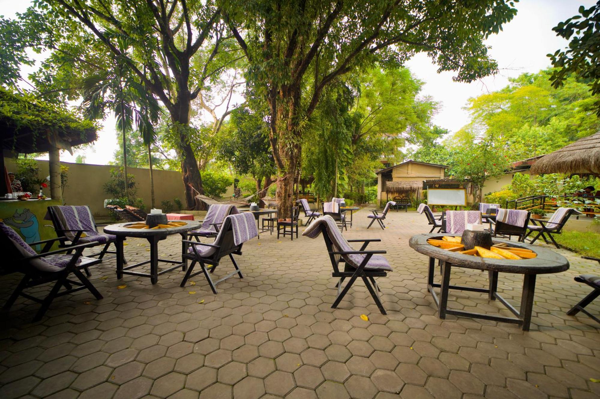 Chitwan Gaida Lodge - Animal Lovers & Birdwatchers Paradise Саураха Екстер'єр фото